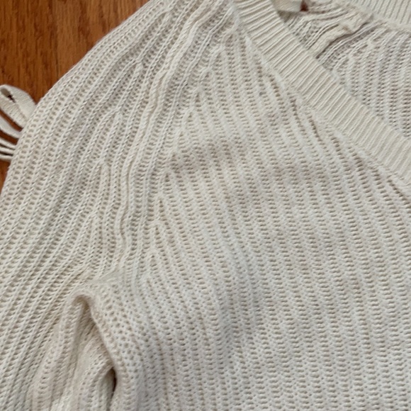 A sweater from Garage in a XS - Picture 2 of 5